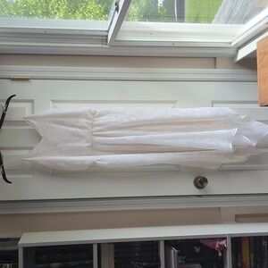 Lizzy & Johnny Elegant Delicate White Cream Strap Dress - Women's Size 6